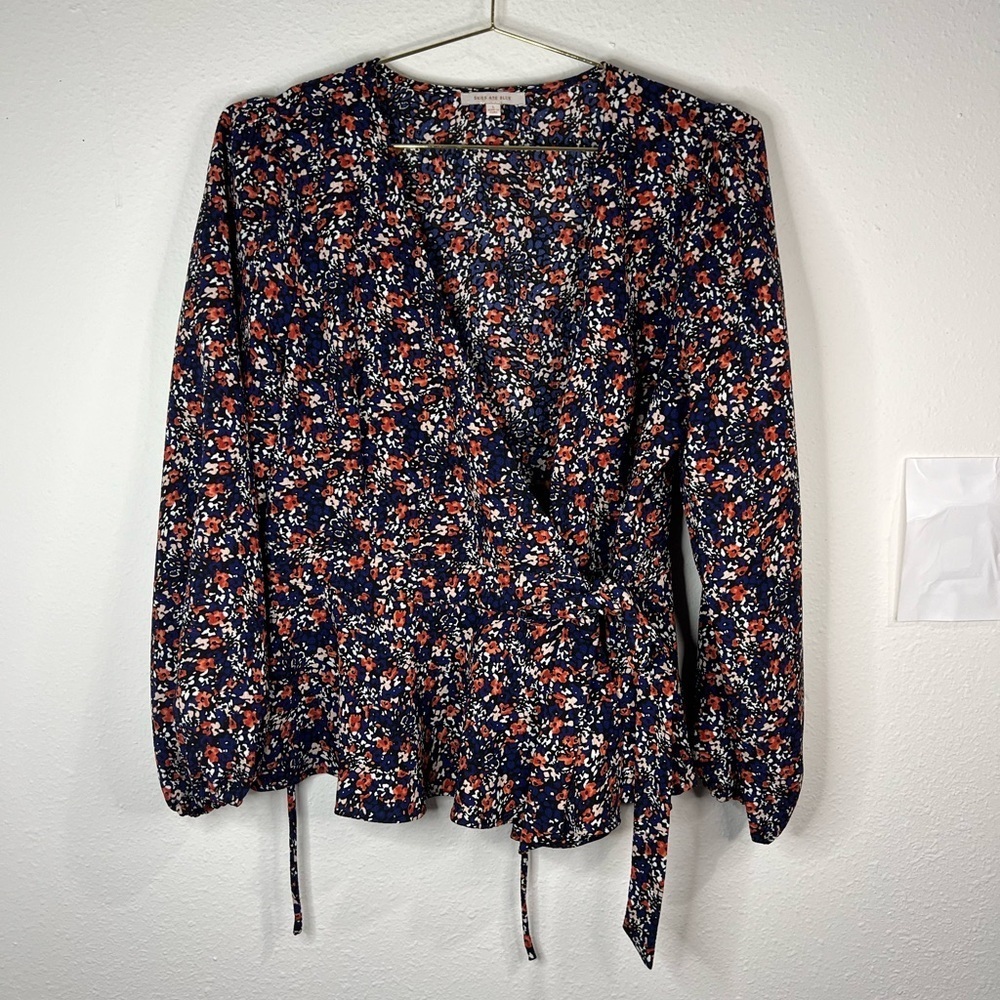 🌸 Skies Are Blue Floral Wrap Blouse - Women’s Large 🌸
